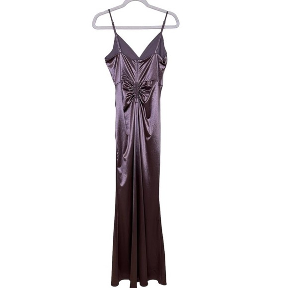 Love, Nickie Lew Large Purple Ruched Slit Gown - Picture 4 of 6